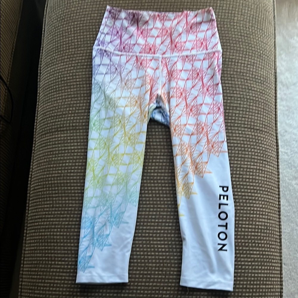 Peloton With Cropped Leggings size small rainbow lead with love